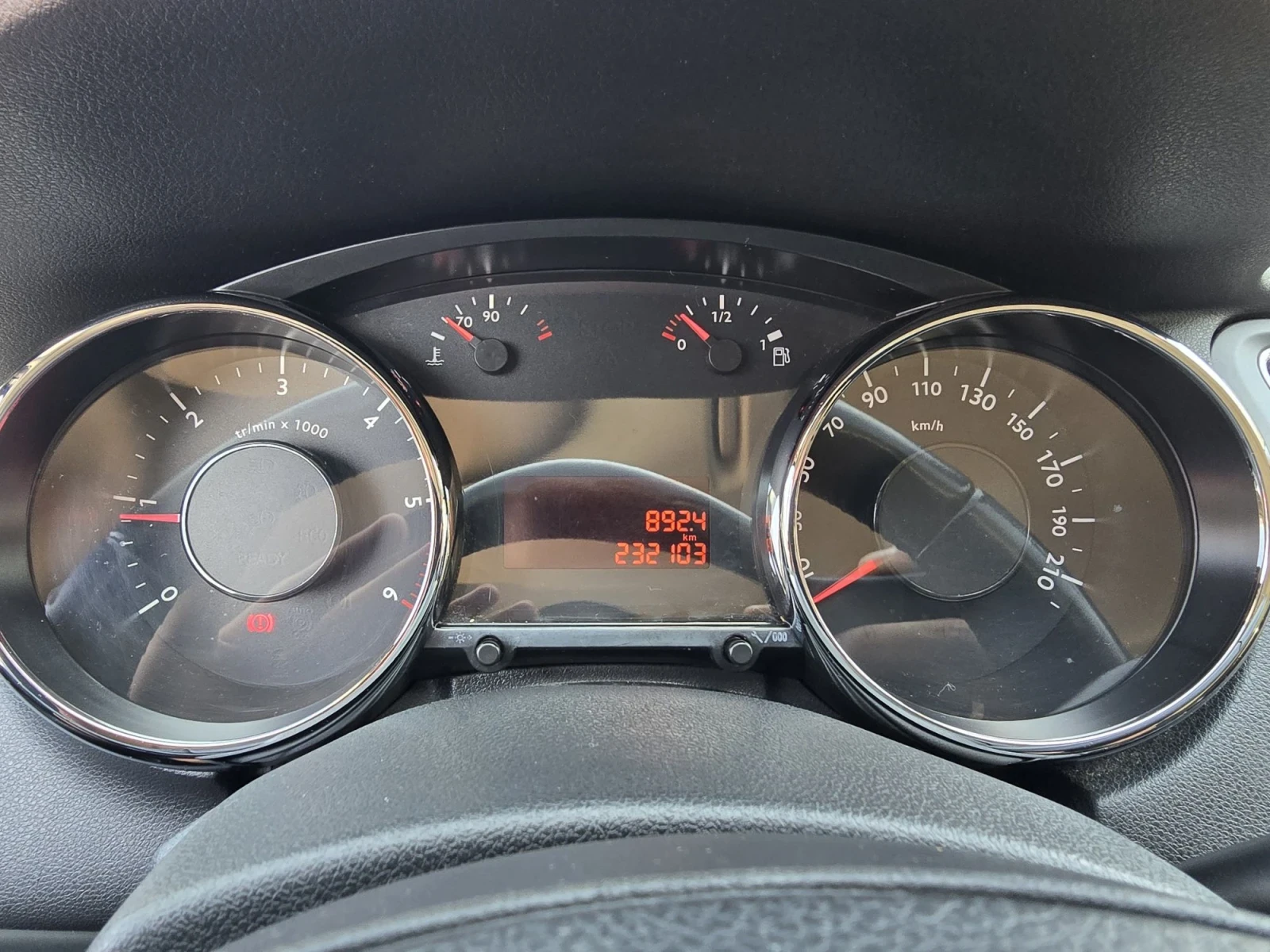 Peugeot 5008 1.6HDI 112к.с 6+ 1 Места, снимка 16 - Автомобили и джипове - 55927628