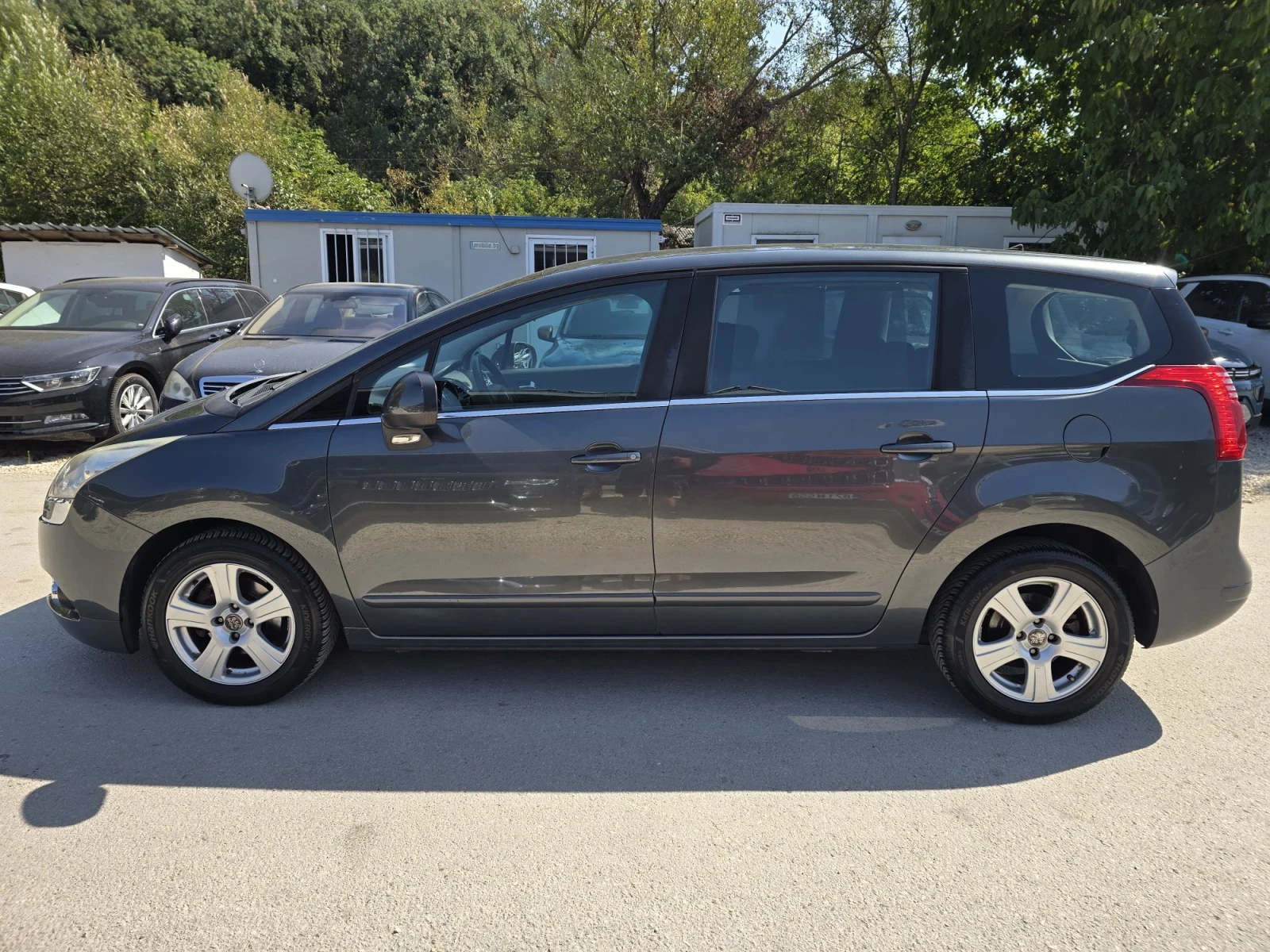 Peugeot 5008 1.6HDI 112к.с 6+ 1 Места, снимка 7 - Автомобили и джипове - 55927628