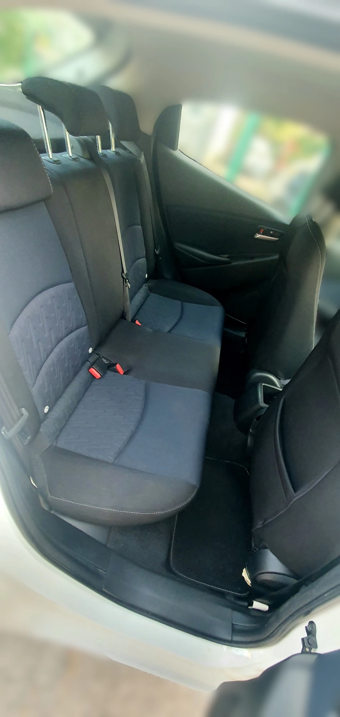 Mazda 2 1.5L SkyActiv-G (75 к.с.) 2016 г. , снимка 11 - Автомобили и джипове - 55931793