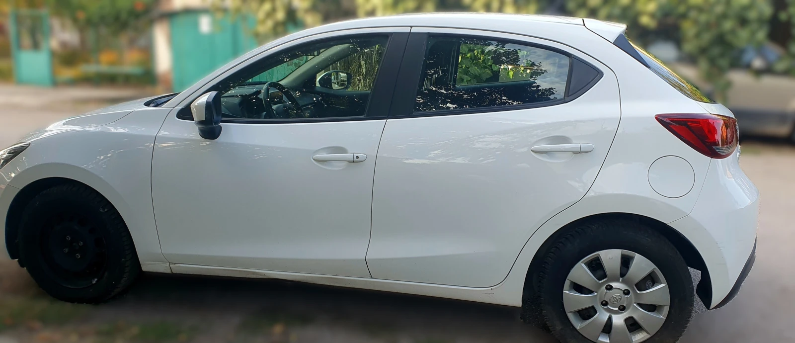 Mazda 2 1.5L SkyActiv-G (75 к.с.) 2016 г. , снимка 3 - Автомобили и джипове - 55931793