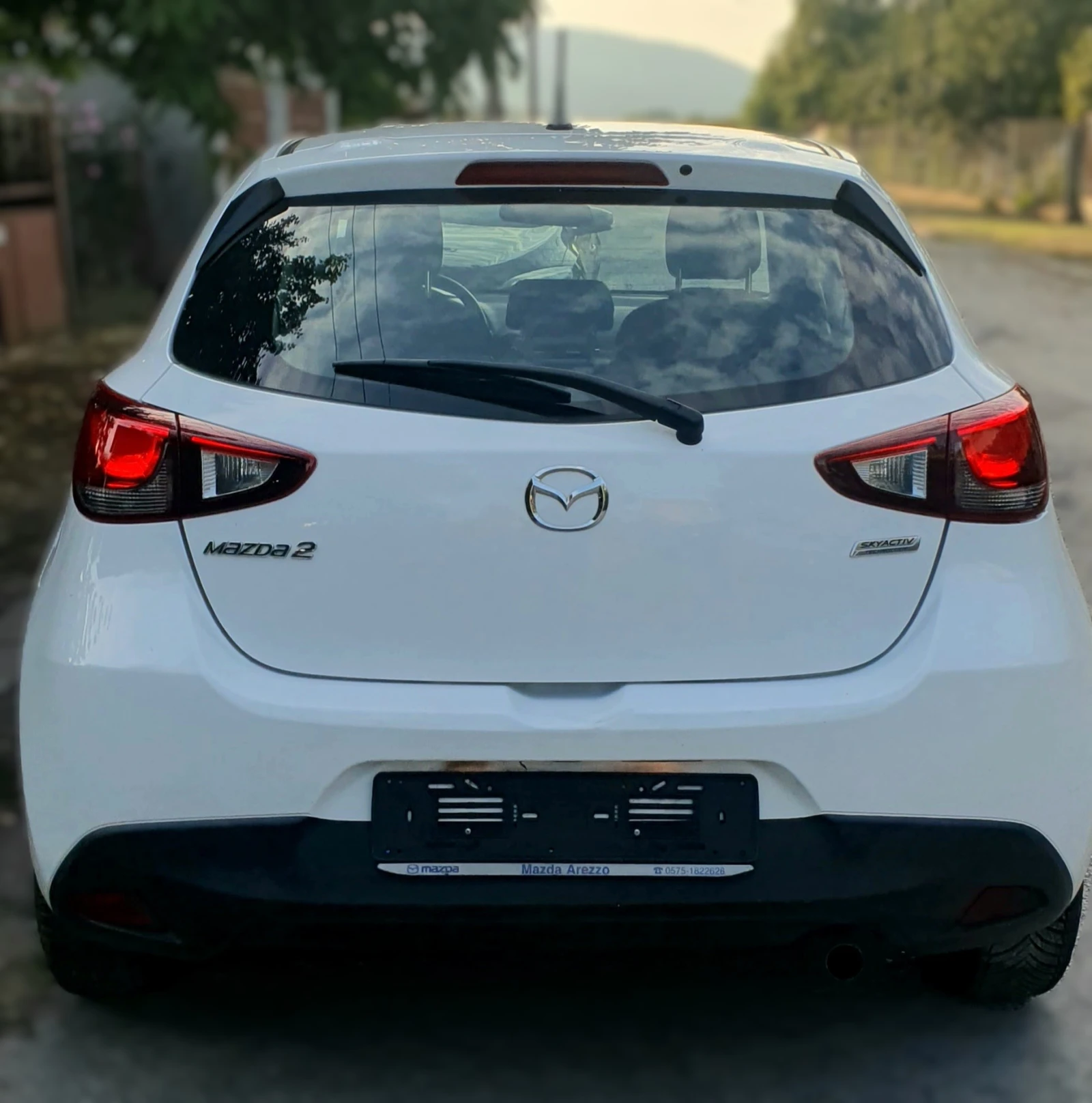 Mazda 2 1.5L SkyActiv-G (75 к.с.) 2016 г. , снимка 2 - Автомобили и джипове - 55931793