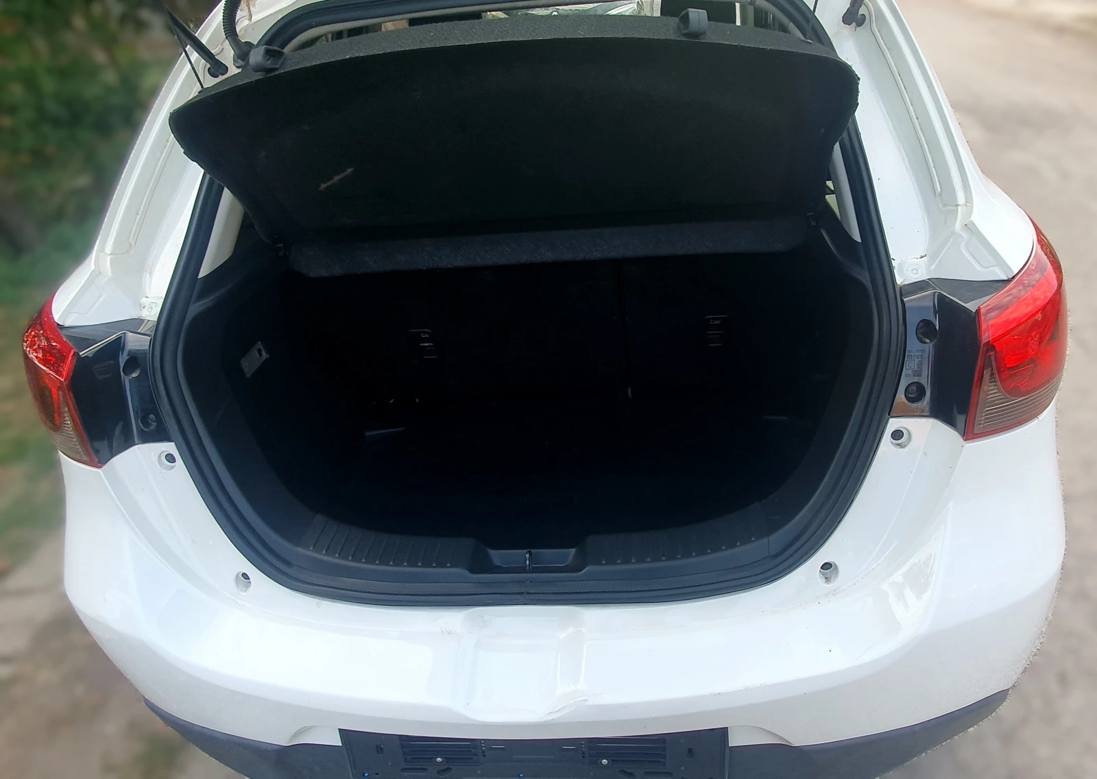 Mazda 2 1.5L SkyActiv-G (75 к.с.) 2016 г. , снимка 5 - Автомобили и джипове - 55931793