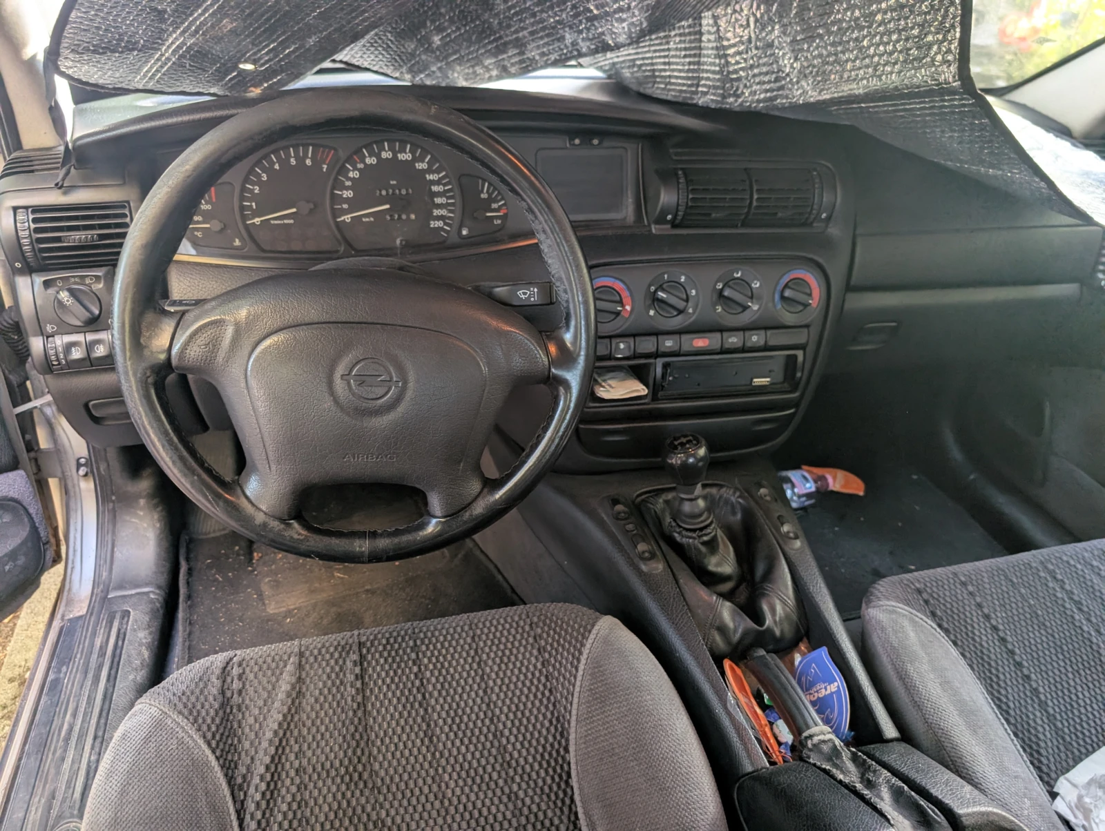 Opel Omega седан, снимка 7 - Автомобили и джипове - 56280892