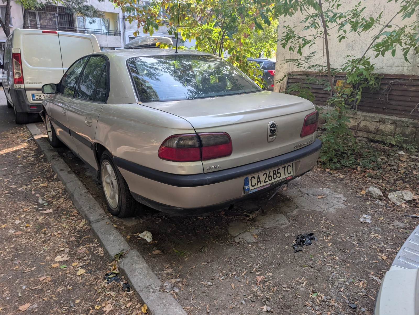 Opel Omega седан, снимка 3 - Автомобили и джипове - 56280892