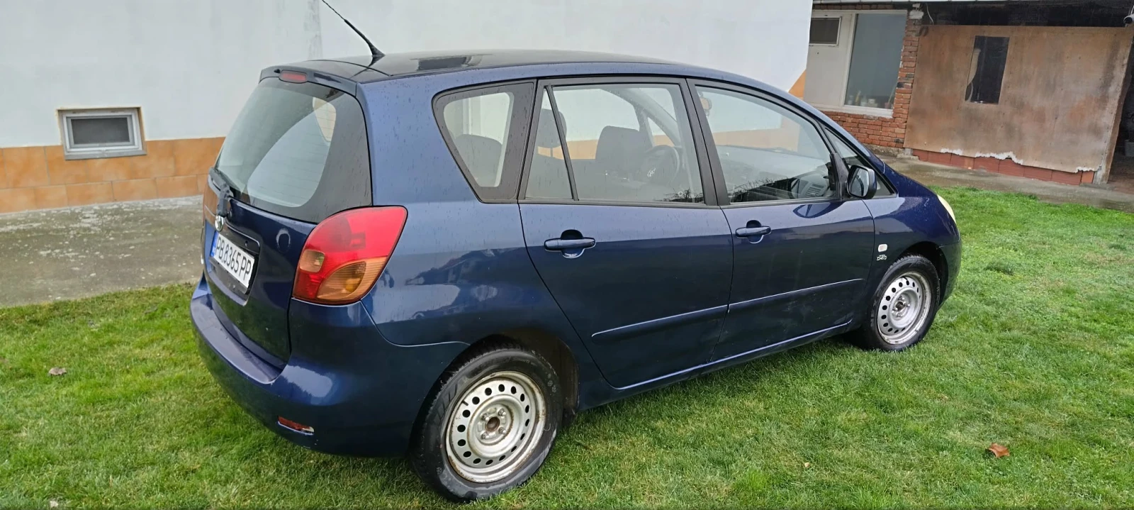 Toyota Corolla verso, снимка 4 - Автомобили и джипове - 56531949