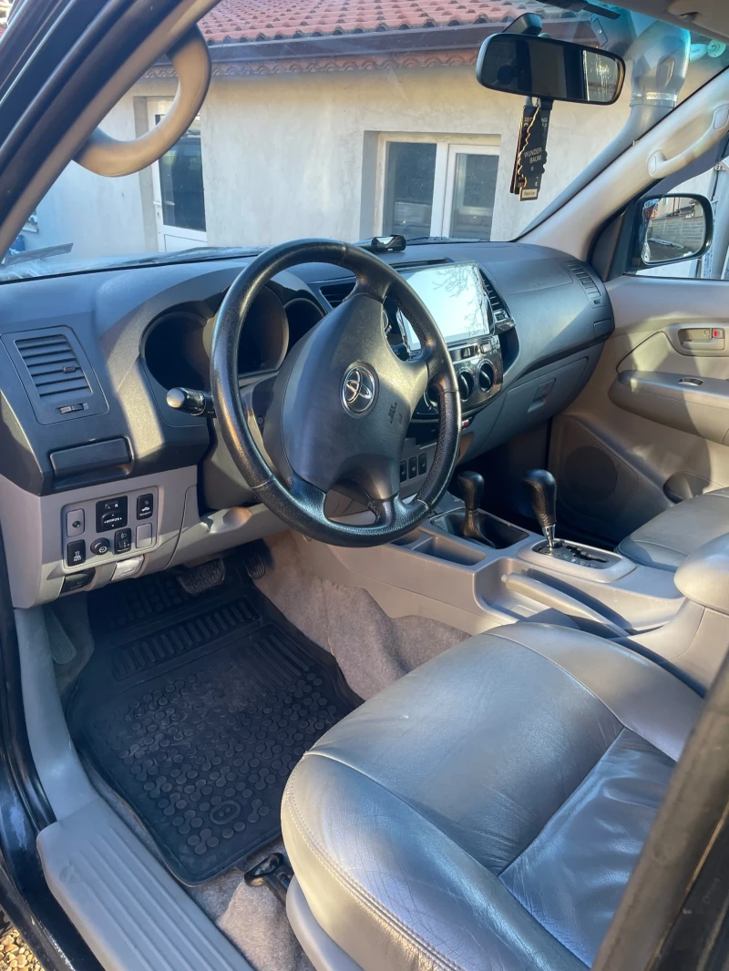 Toyota Hilux 3000, снимка 6 - Автомобили и джипове - 48384147