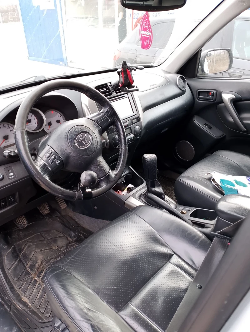 Toyota Rav4 D4D 4x4, снимка 5 - Автомобили и джипове - 49113596