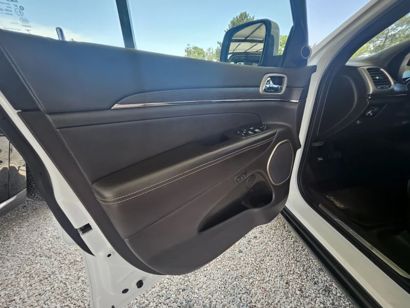 Jeep Grand cherokee SUMMIT, снимка 12 - Автомобили и джипове - 51313981