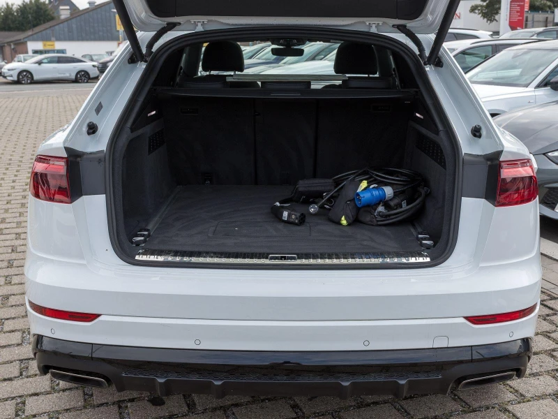Audi Q8 60 TFSIe/PLUGIN/FACE/S-LINE/BLACK OPTIC/MATRIX/360, снимка 15 - Автомобили и джипове - 52318944