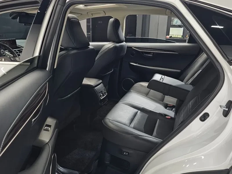 Lexus NX 300H Executive, снимка 12 - Автомобили и джипове - 56271161