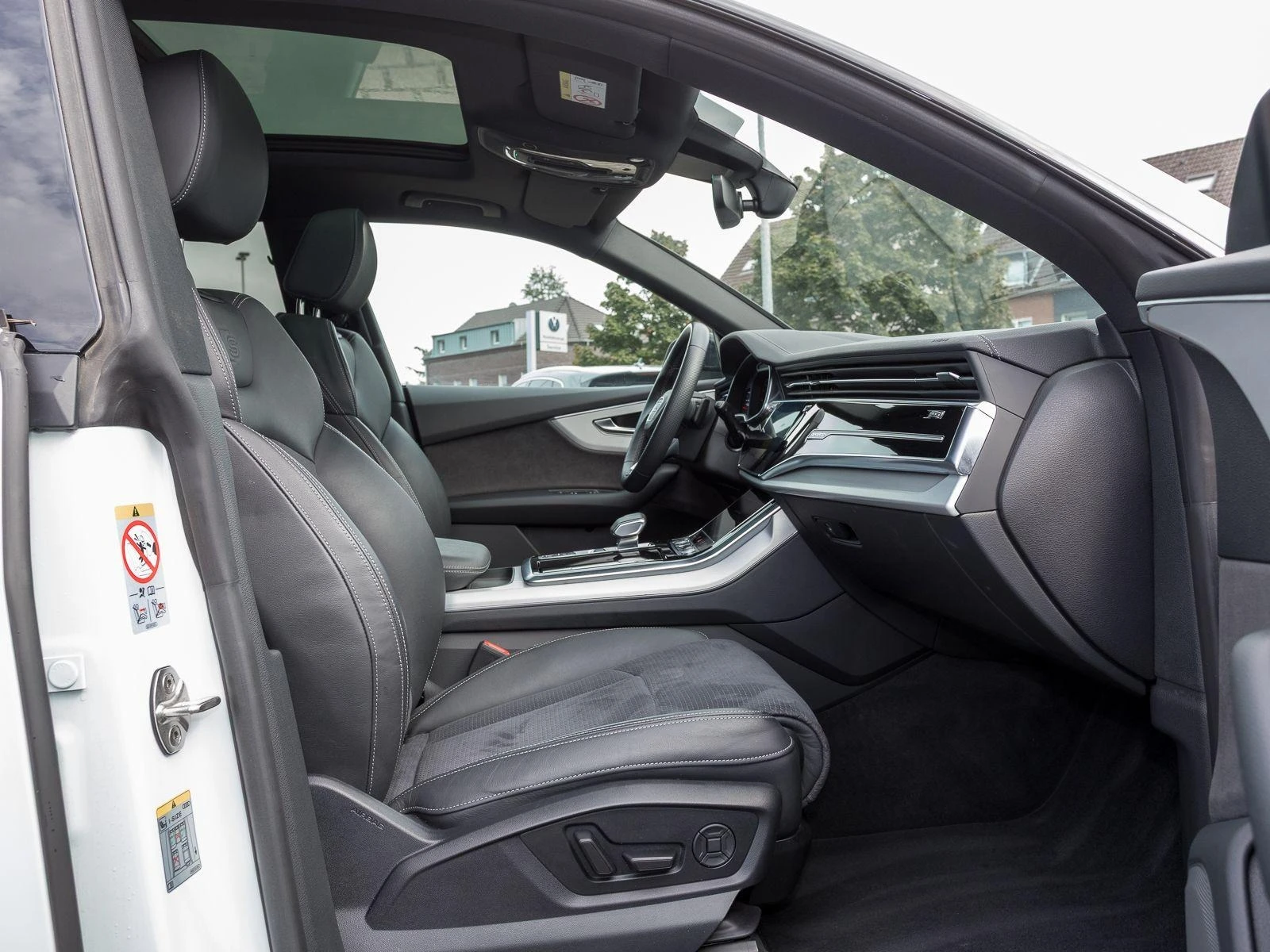 Audi Q8 60 TFSIe/PLUGIN/FACE/S-LINE/BLACK OPTIC/MATRIX/360 | Mobile.bg   13