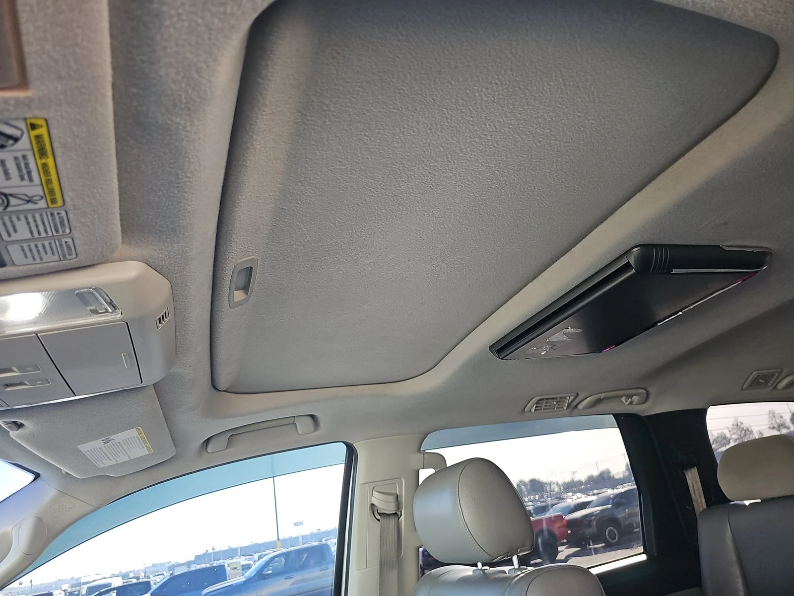 Toyota Sequoia SR5 - изображение 5