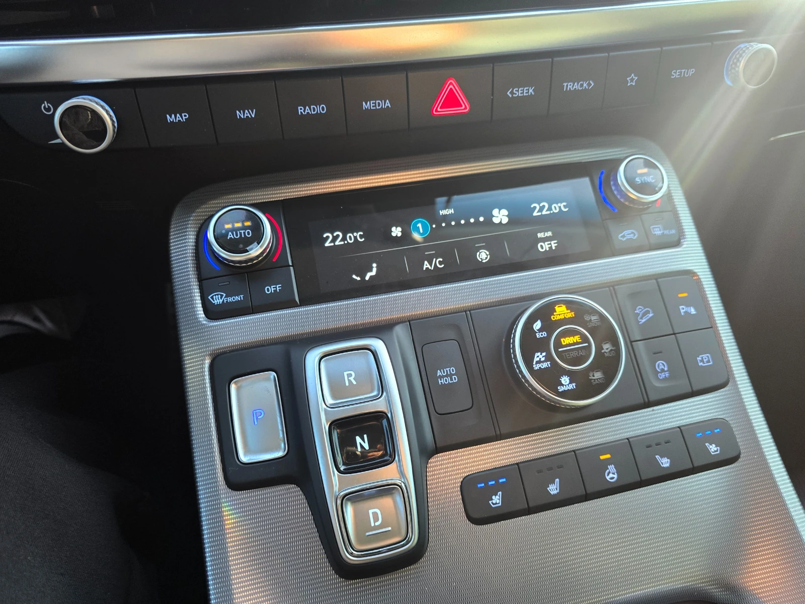 Hyundai Palisade 2.2D AWD, снимка 13 - Автомобили и джипове - 54714557
