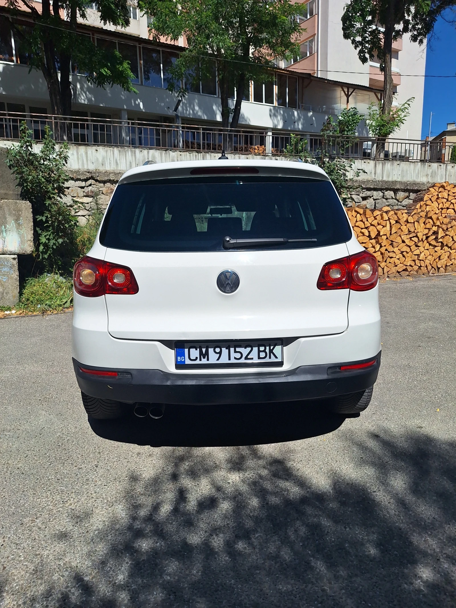 VW Tiguan 2.0 tdi 4х4 автоматик, снимка 6 - Автомобили и джипове - 55492300