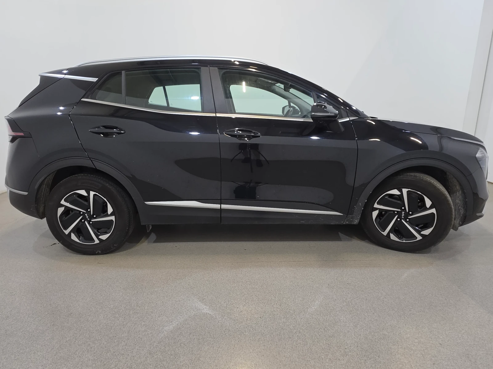 Kia Sportage 1.6 CRDi MHEV Auto Камера/ Нави, снимка 5 - Автомобили и джипове - 55645626