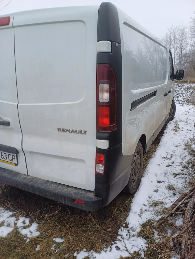 Renault Trafic, снимка 8 - Бусове и автобуси - 48742542