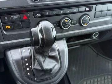 VW Caravelle T6 2.0 TDi DSG Long, снимка 5 - Бусове и автобуси - 53158618