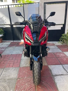 ����� �� �������� �� Honda X-ADV 750 Special Edition Travel