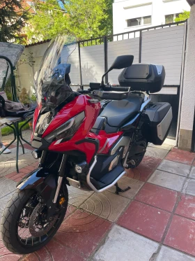 ����� �� �������� �� Honda X-ADV 750 Special Edition Travel