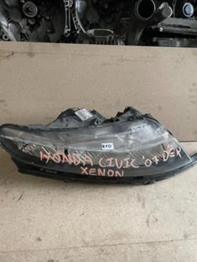 фар десен Honda Civic 2005-12 Original Xenon , снимка 1