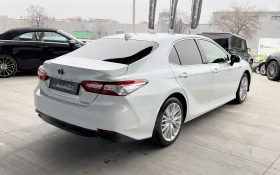 Toyota Camry 2.5 Hybrid CVT, снимка 4