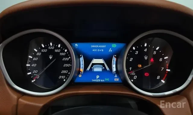 Maserati Ghibli SQ4 Gran Sport, снимка 15 - Автомобили и джипове - 55793129