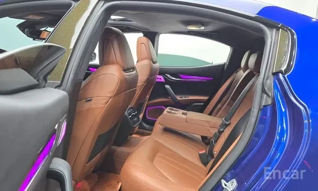 Maserati Ghibli SQ4 Gran Sport, снимка 8 - Автомобили и джипове - 55793129
