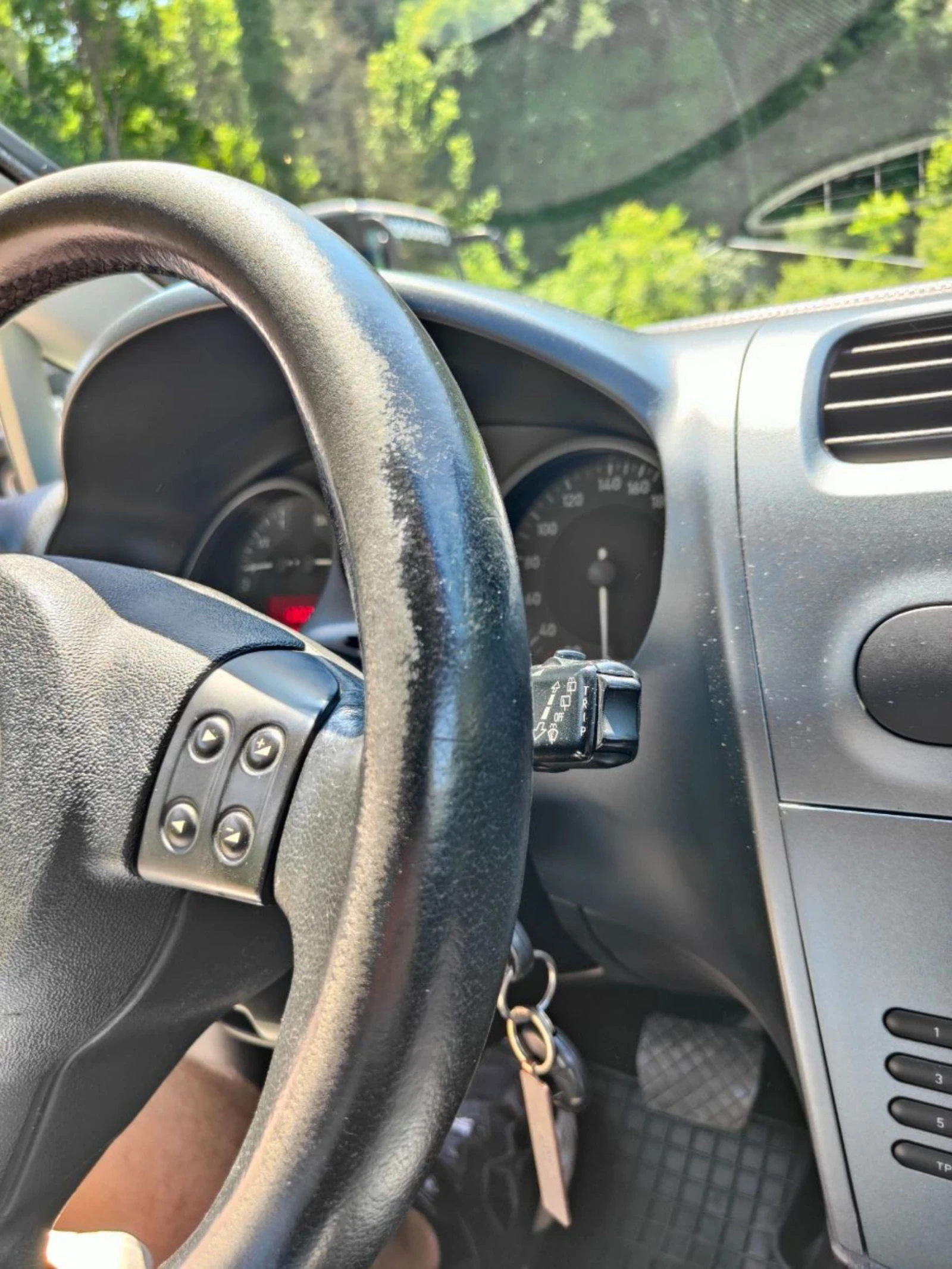 Seat Leon 2.0TDI Автоматик DSG 6 - изображение 10
