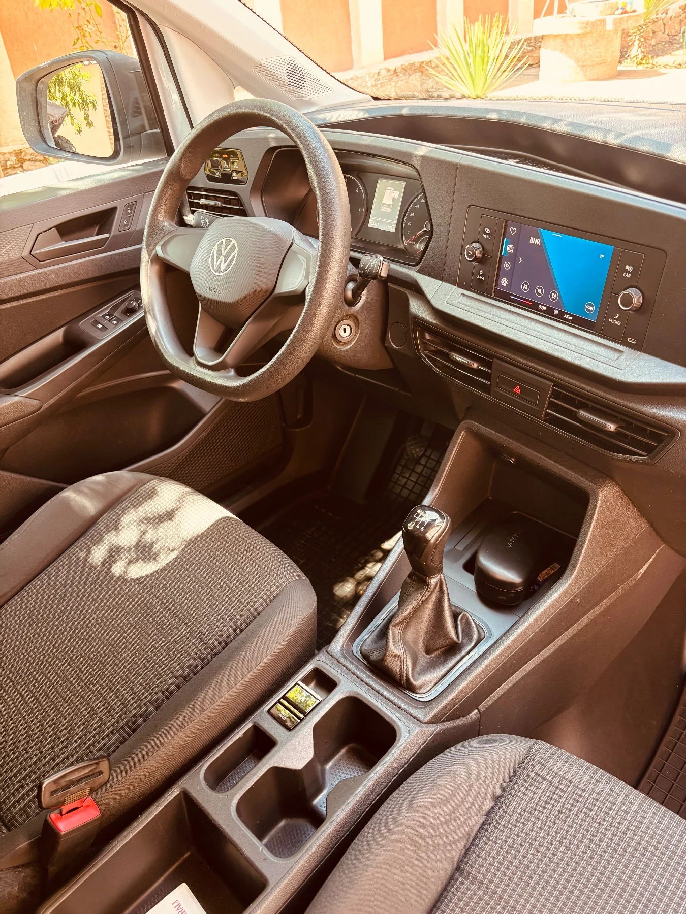 VW Caddy 2.0TDI  - изображение 5
