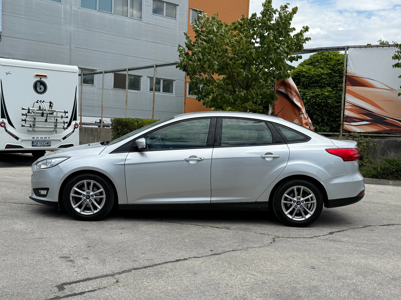 Ford Focus 1.0i 101 к.с. - изображение 2