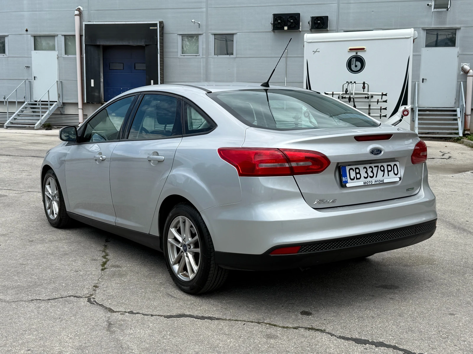 Ford Focus 1.0i 101 к.с. - изображение 3