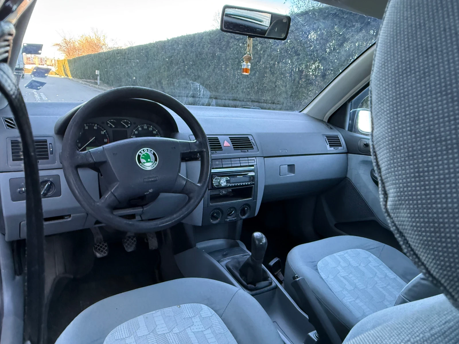 Skoda Fabia 1.4 - изображение 10