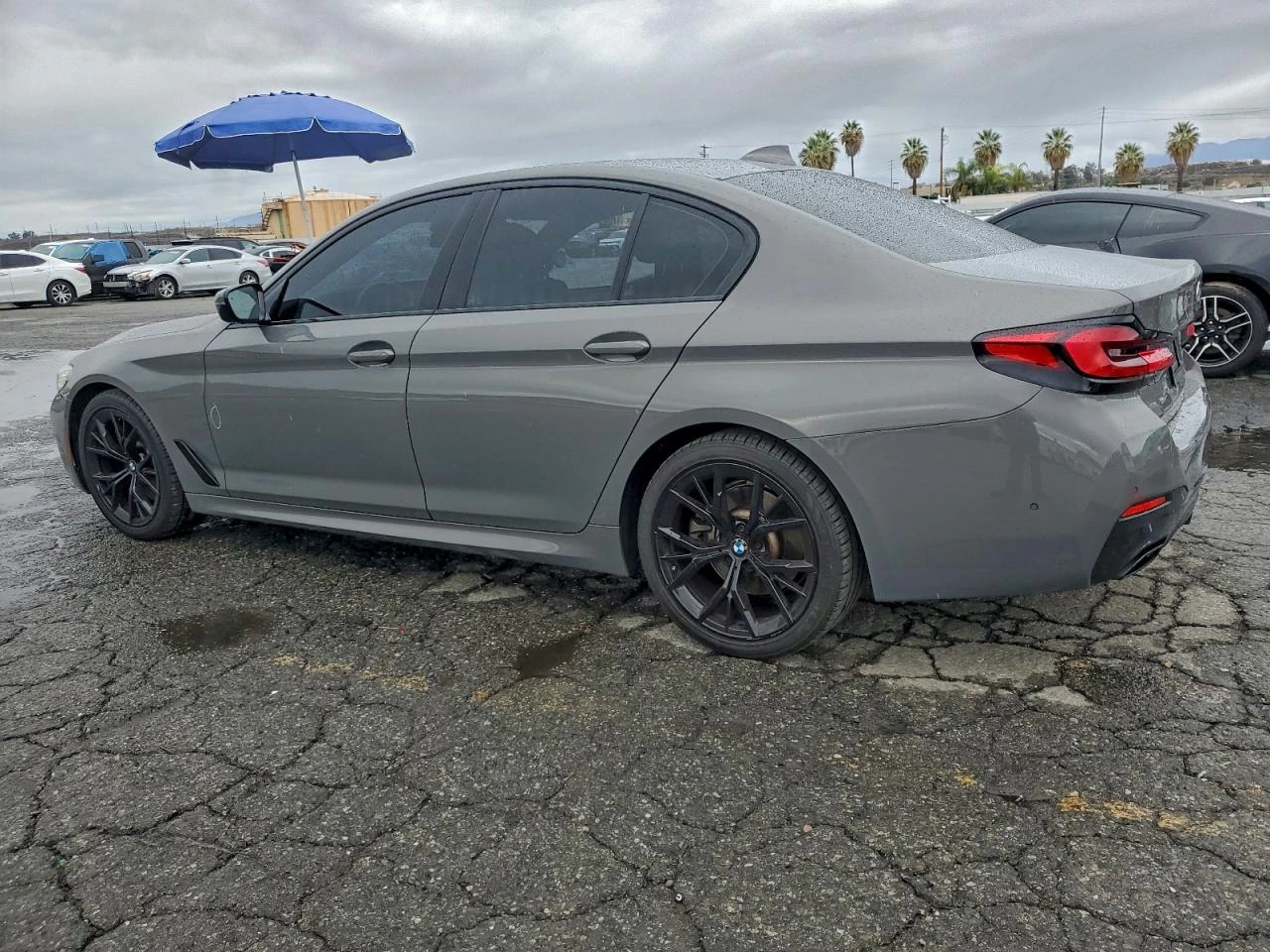 BMW 530 i* MPACK* KEYLESS* ПОДГРЕВ* КАМЕРА* ШИБИДАХ - изображение 4