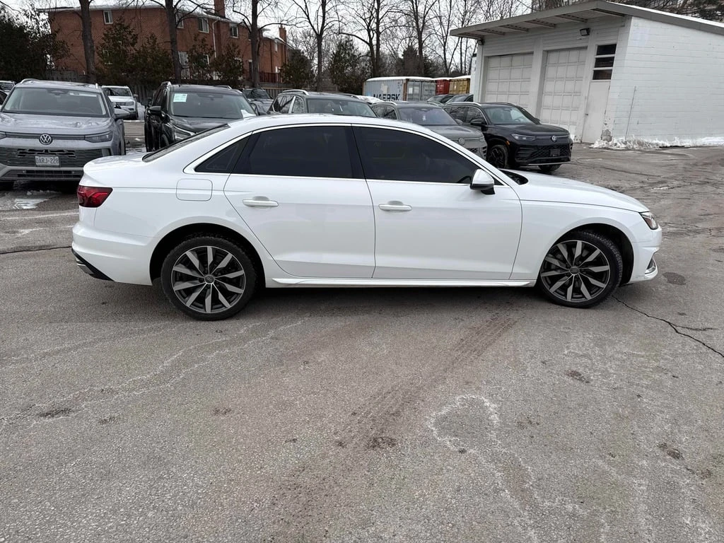 Audi A4 Komfort * CARFAX * ПОДГРЕВИ* ШИБИДАХ - изображение 4
