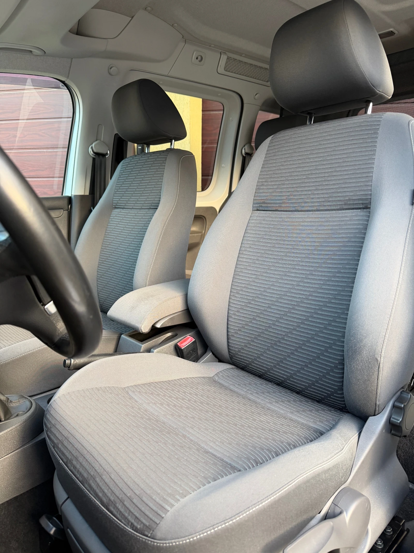 VW Caddy 2.0i-Eco Fuel (Фабричен Метан) Пълна Сервизна Ис-я, снимка 8 - Автомобили и джипове - 54230324