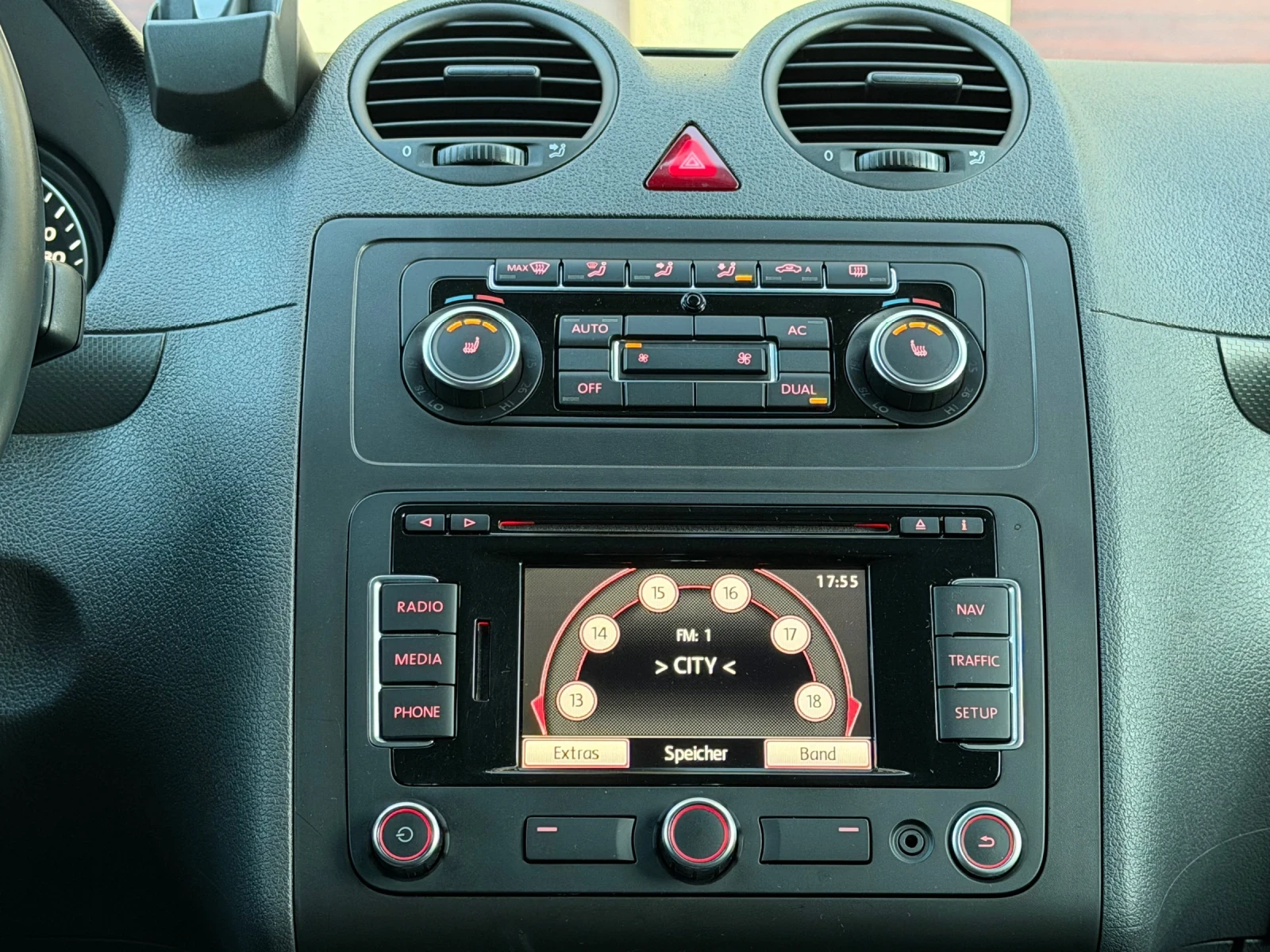 VW Caddy 2.0i-Eco Fuel (Фабричен Метан) Пълна Сервизна Ис-я, снимка 13 - Автомобили и джипове - 54230324