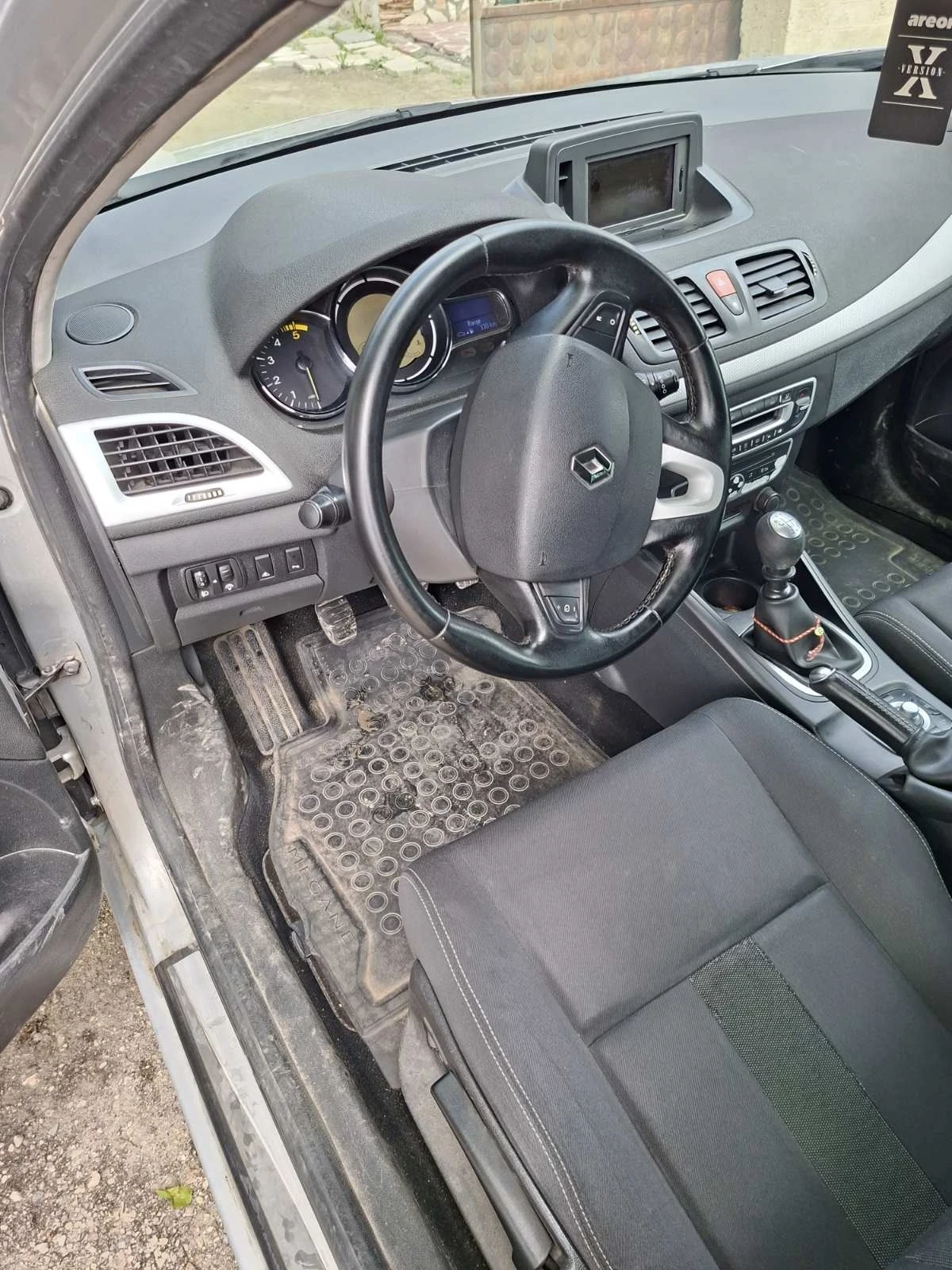 Renault Megane 1.9, снимка 8 - Автомобили и джипове - 54527512