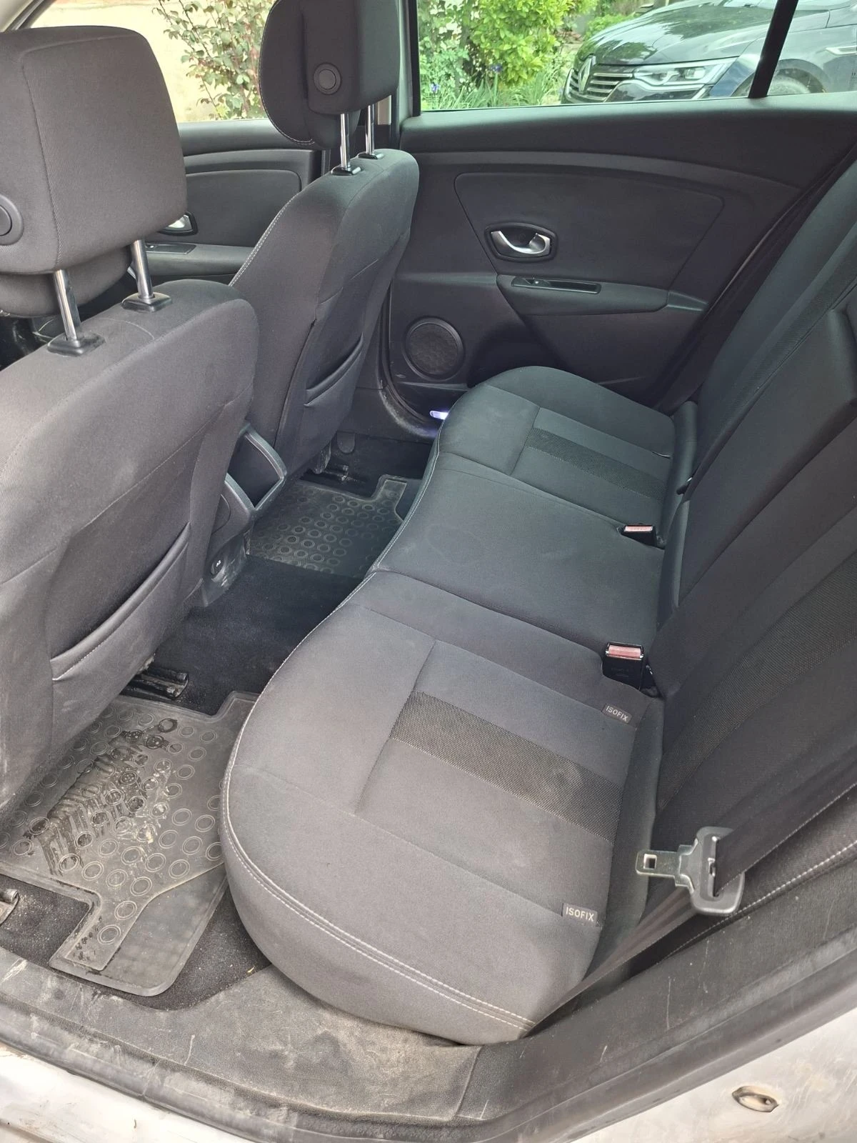 Renault Megane 1.9, снимка 3 - Автомобили и джипове - 54527512