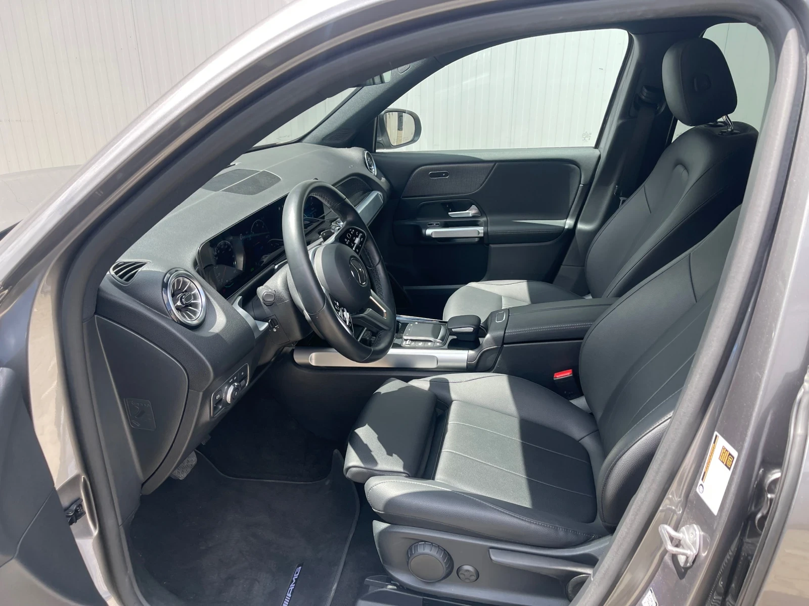 Mercedes-Benz EQB 350 4 MATIC , снимка 7 - Автомобили и джипове - 54598523