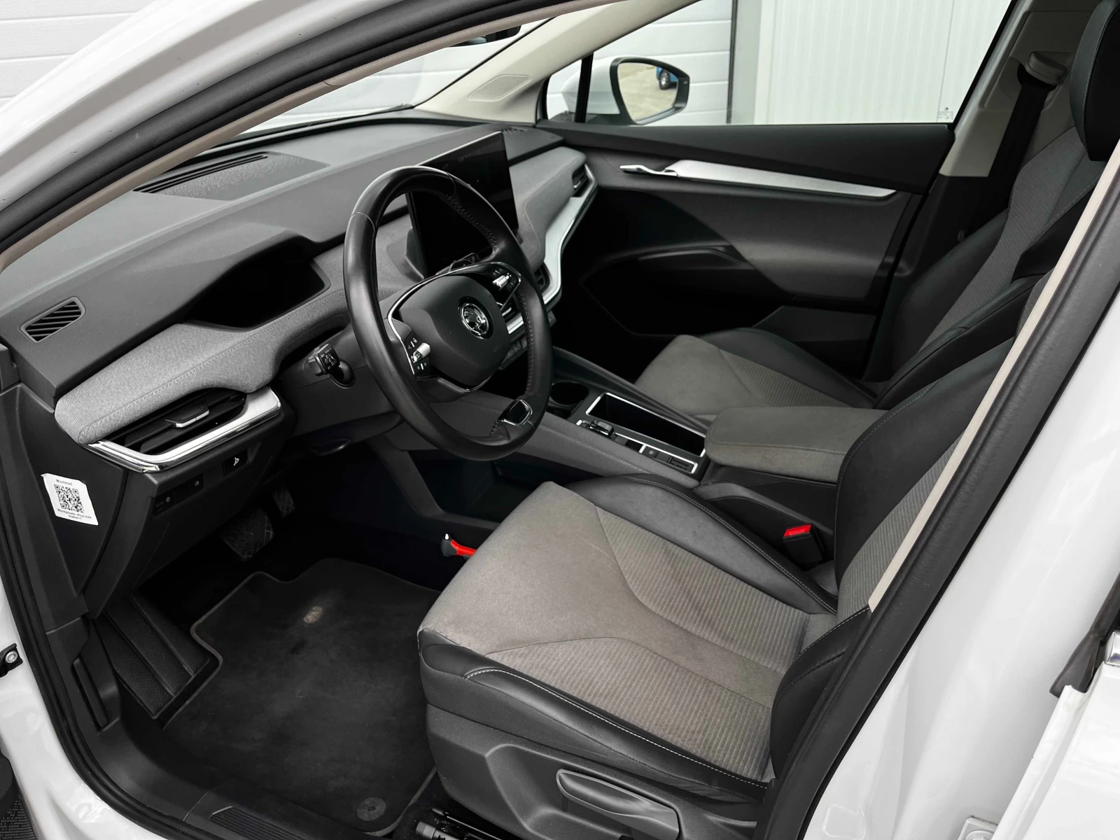 Skoda Enyaq IV80 82KW SOH 93% ПАНОРАМ, снимка 8 - Автомобили и джипове - 55025548