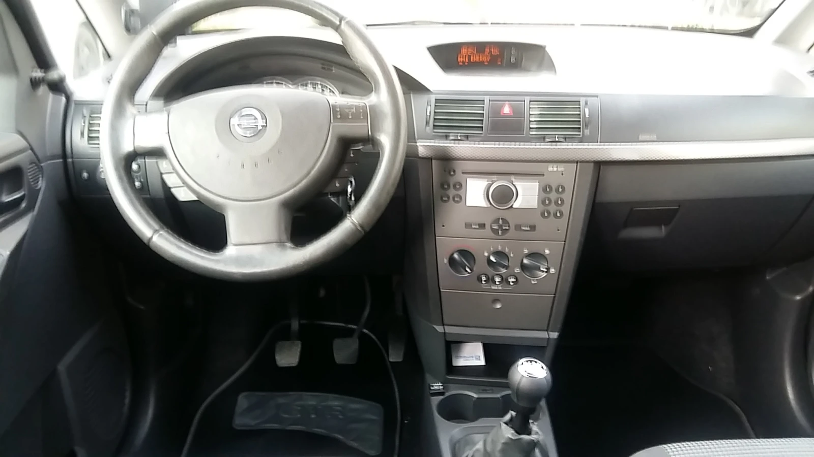 Opel Meriva 1.4i16v-LPG!!!Comfort edition!!!, снимка 13 - Автомобили и джипове - 54660270