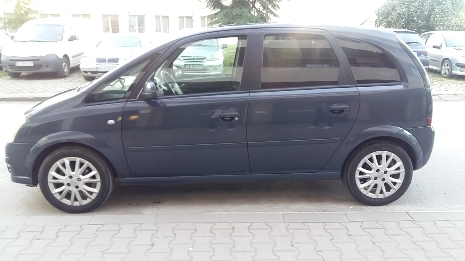 Opel Meriva 1.4i16v-LPG!!!Comfort edition!!!, снимка 8 - Автомобили и джипове - 54660270