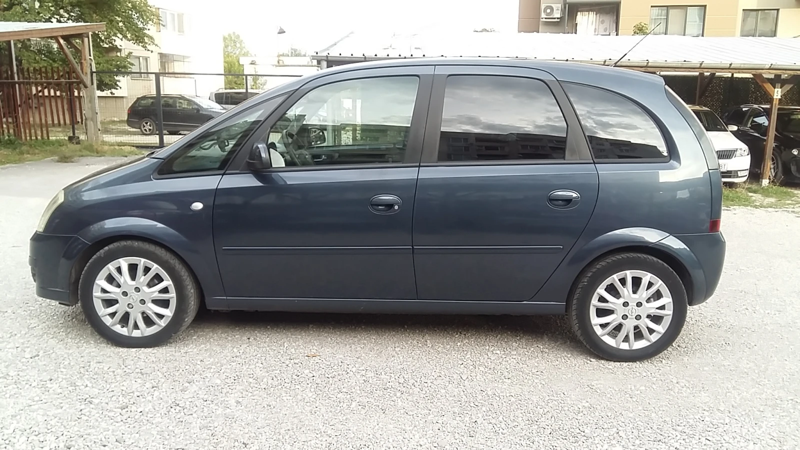 Opel Meriva 1.4i16v-LPG!!!Comfort edition!!!, снимка 8 - Автомобили и джипове - 54660270