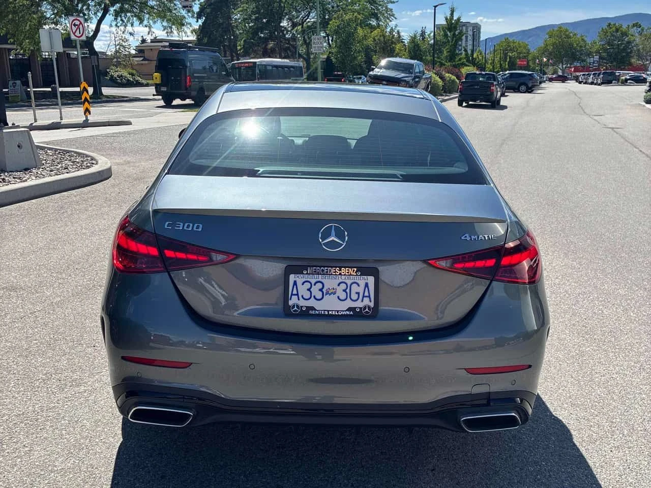Mercedes-Benz C 300 /360/DIS/BURMESTER/АВТОКРЕДИТ, снимка 4 - Автомобили и джипове - 54788011