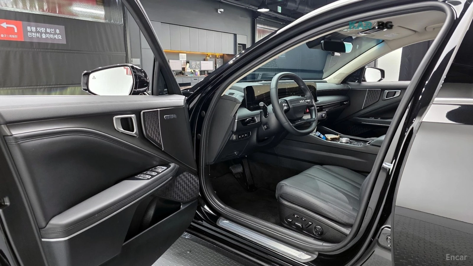 Kia K8 NOBLESSE* FULL-TECH* MASSAGE* , снимка 12 - Автомобили и джипове - 54896672