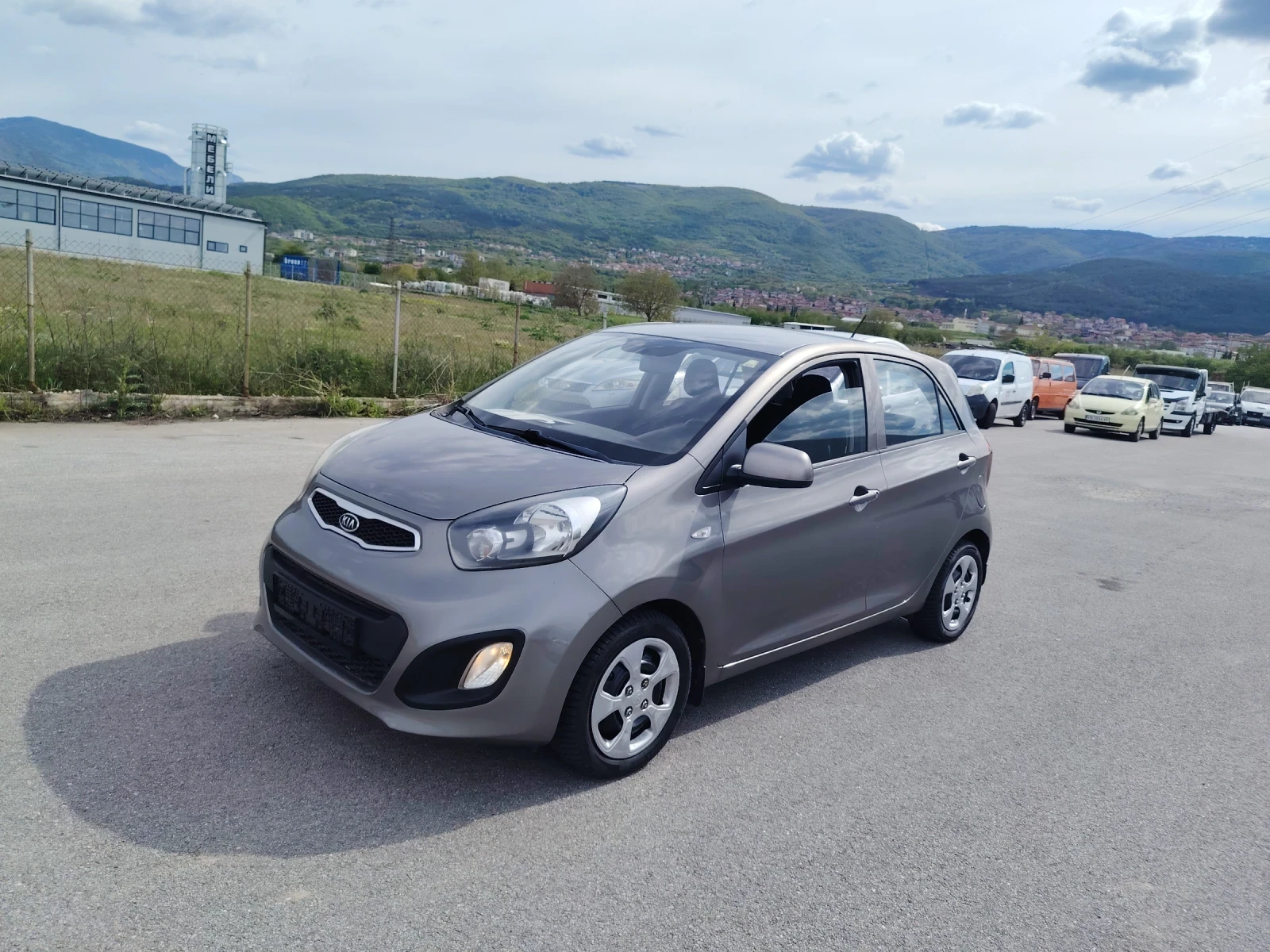 Kia Picanto, снимка 5 - Автомобили и джипове - 54914176