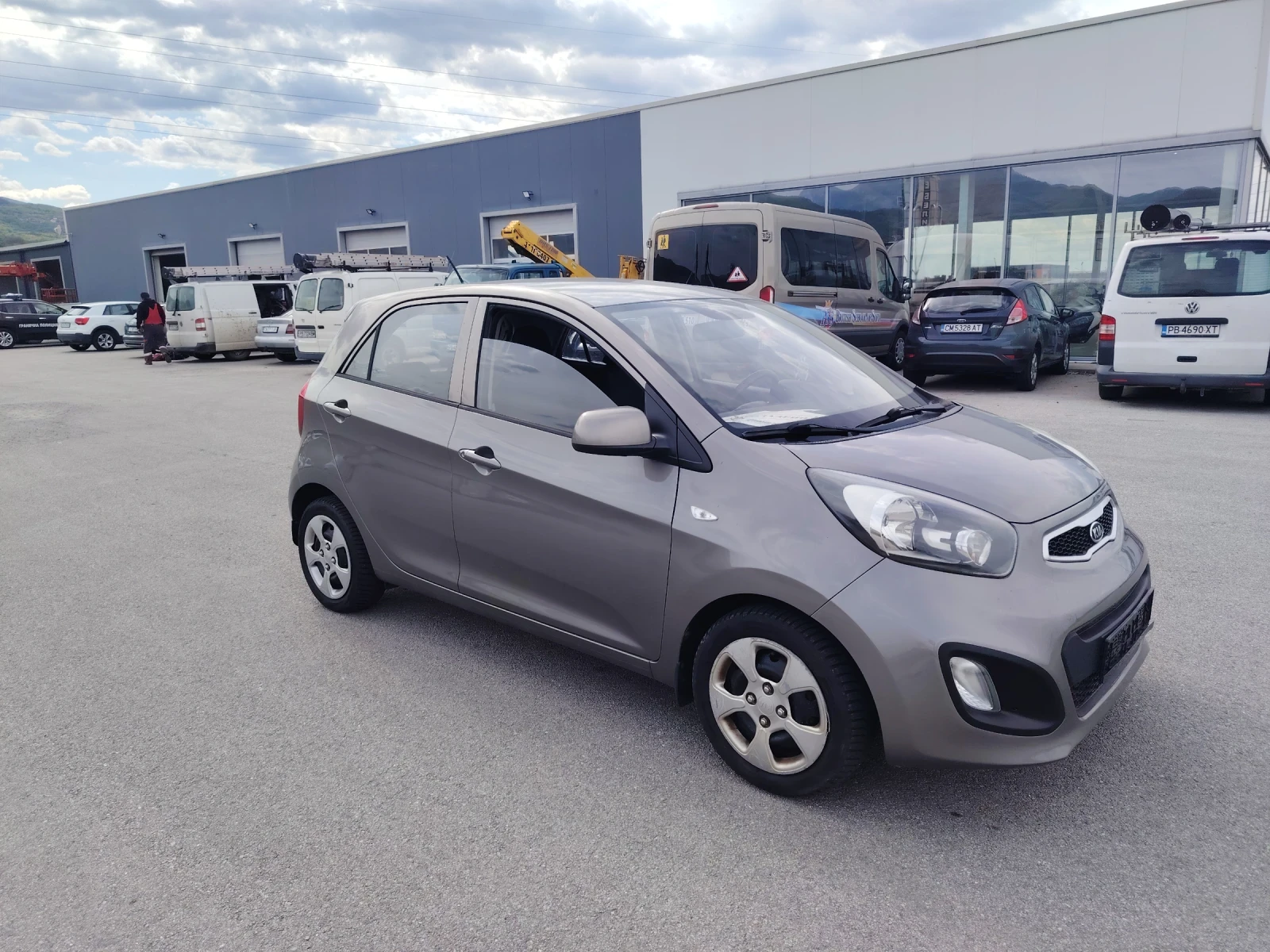 Kia Picanto, снимка 6 - Автомобили и джипове - 54914176