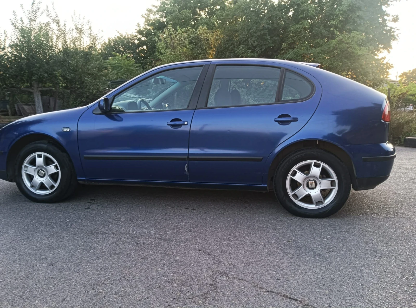 Seat Leon 1.6, снимка 5 - Автомобили и джипове - 55704680