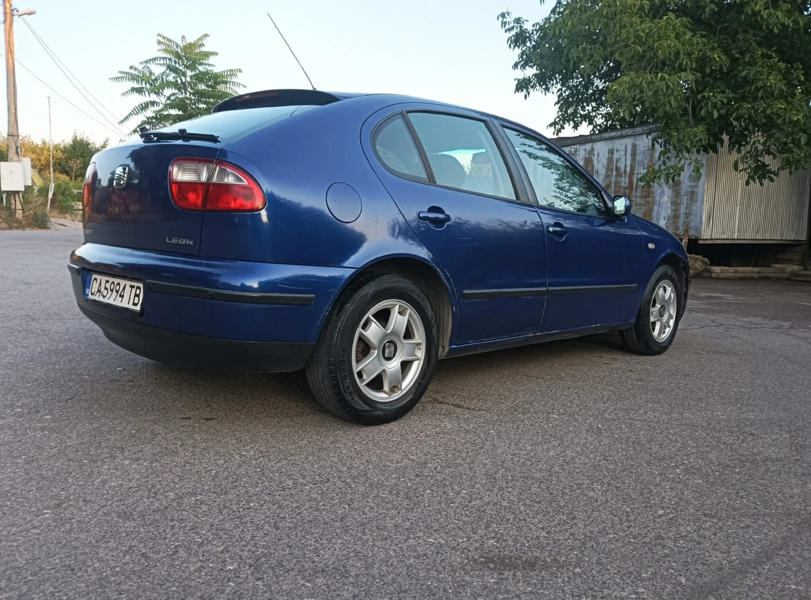 Seat Leon 1.6, снимка 2 - Автомобили и джипове - 55704680