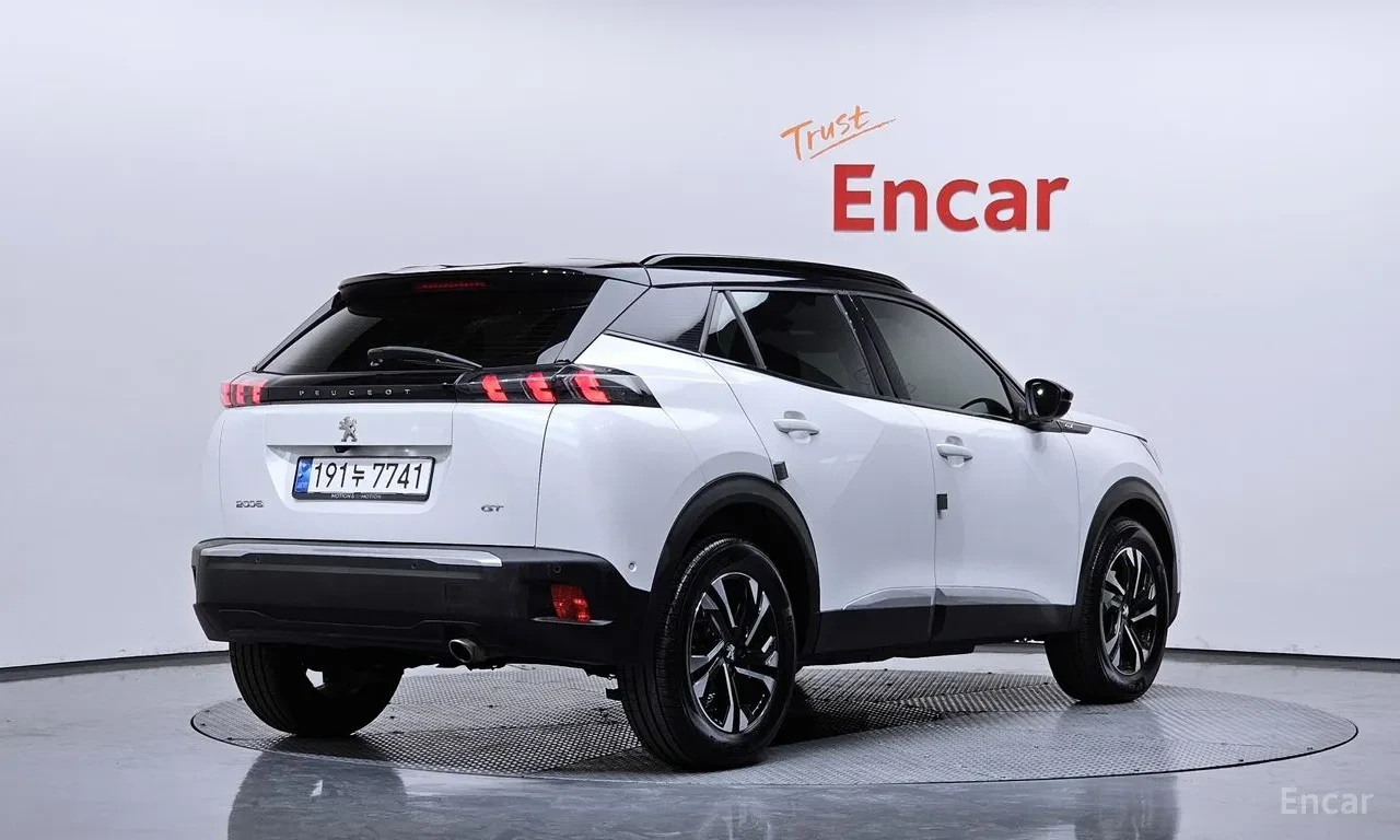 Peugeot 2008 BlueHDi* GT* FULL ЗА МОДЕЛА* ДИСТРОНИК* ЦЕНА ДО БГ, снимка 4 - Автомобили и джипове - 55787671